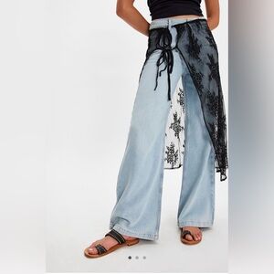 Amelie Tiny Stud Sandal